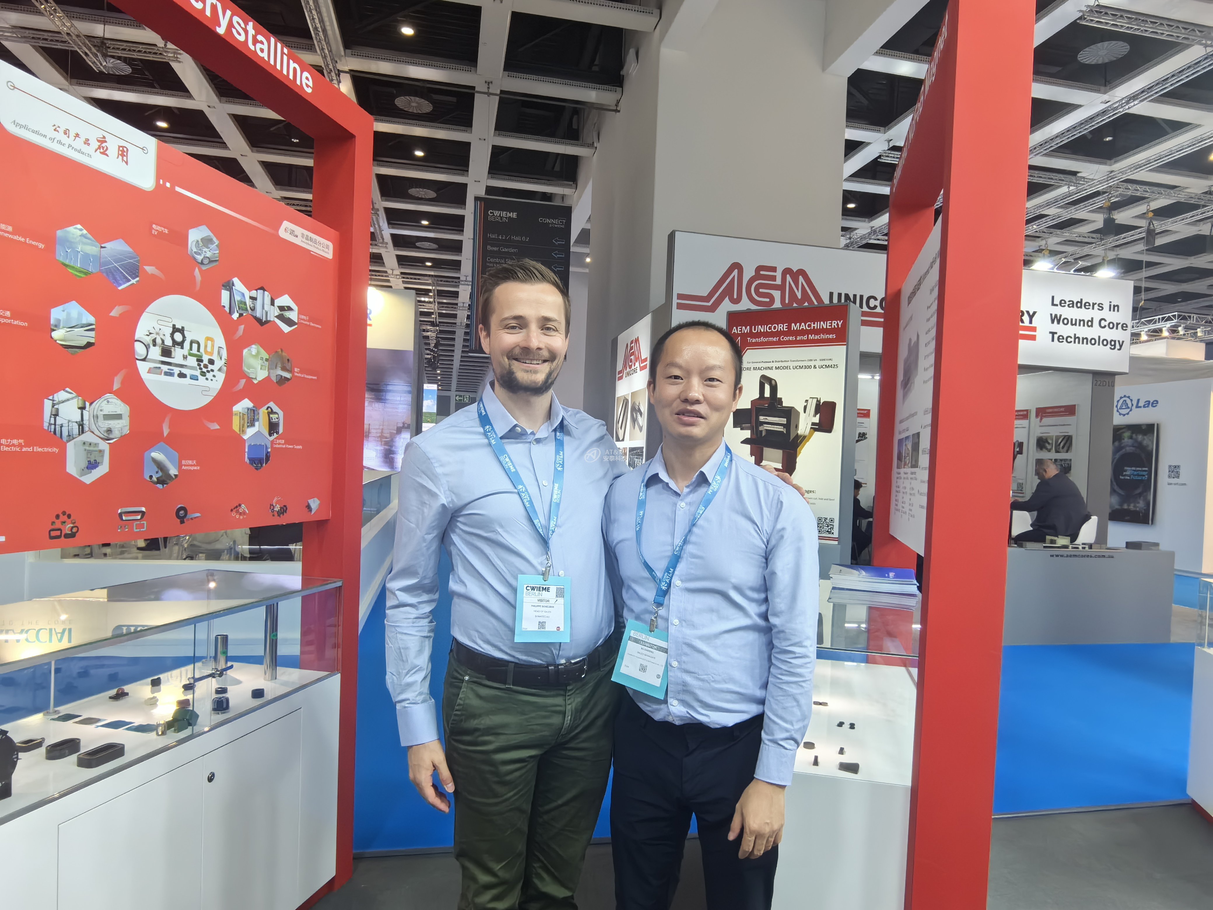 3圖、 許大鵬與客戶.jpg