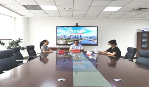 區(qū)民政局與網(wǎng)民在線交流“2025年慈善助學(xué)”相關(guān)話題